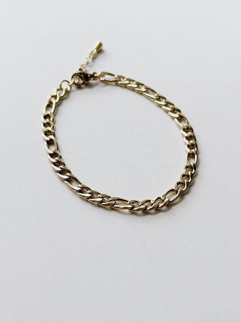 Figaro Chain Bracelet in Gold