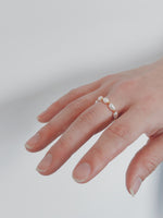 Load image into Gallery viewer, Nari Freshwater Pearl Bead Ring
