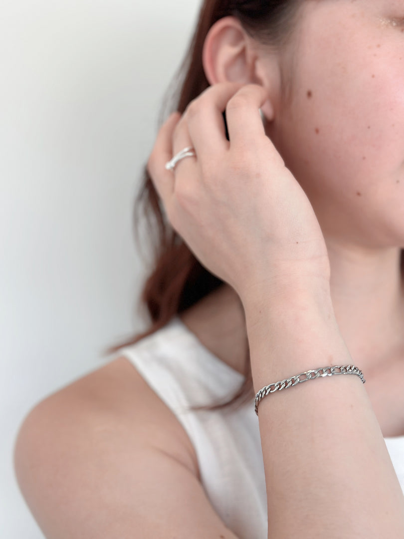 Figaro Chain Bracelet in Silver