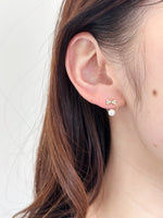 Load image into Gallery viewer, Minnie Petite Pearl Earrings
