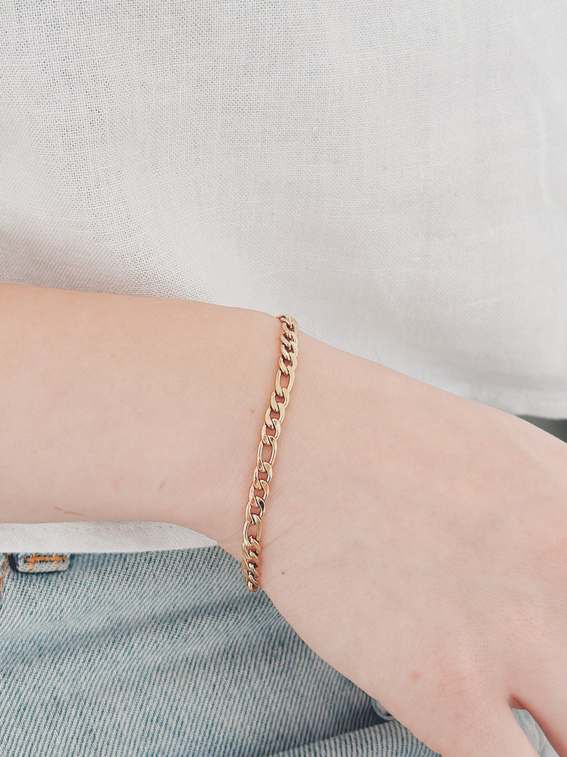 Figaro Chain Bracelet in Gold