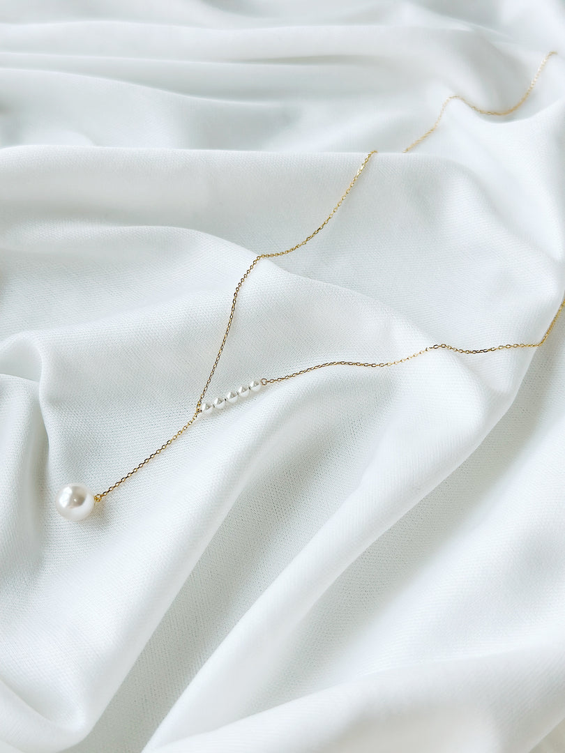 Alyssa Pearl Drop Necklace