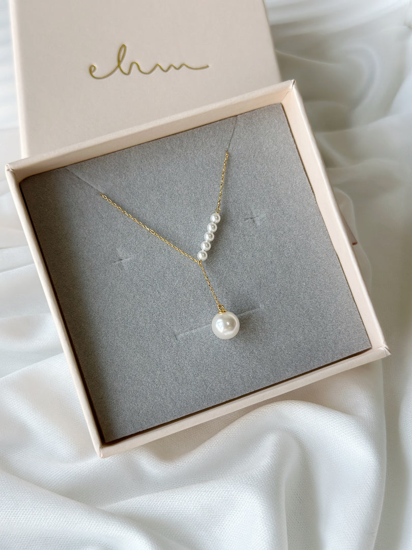 Alyssa Pearl Drop Necklace