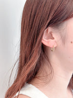 Load image into Gallery viewer, Geraldine Hoop Earrings in Gold
