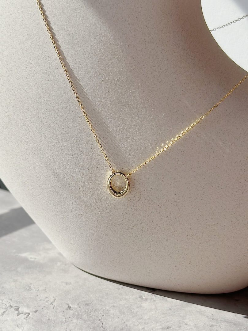 Bonnie Halo Necklace in Gold